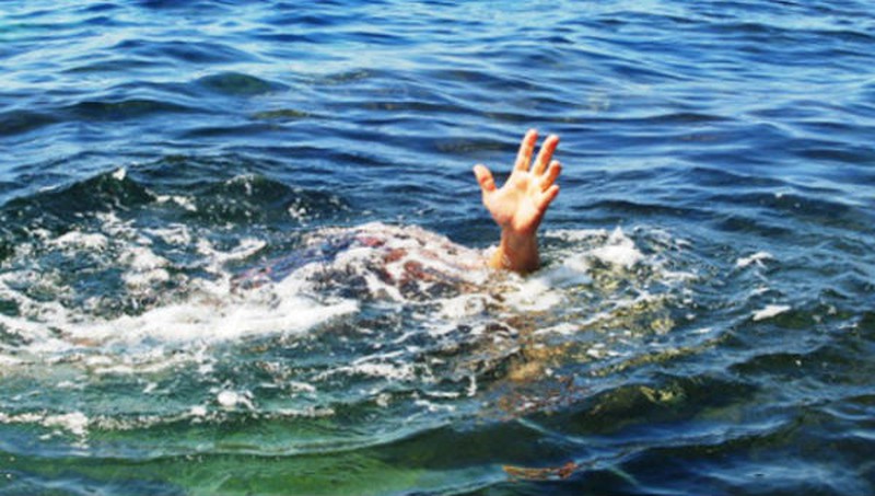 Các bước thoát hiểm khi rơi xuống nước