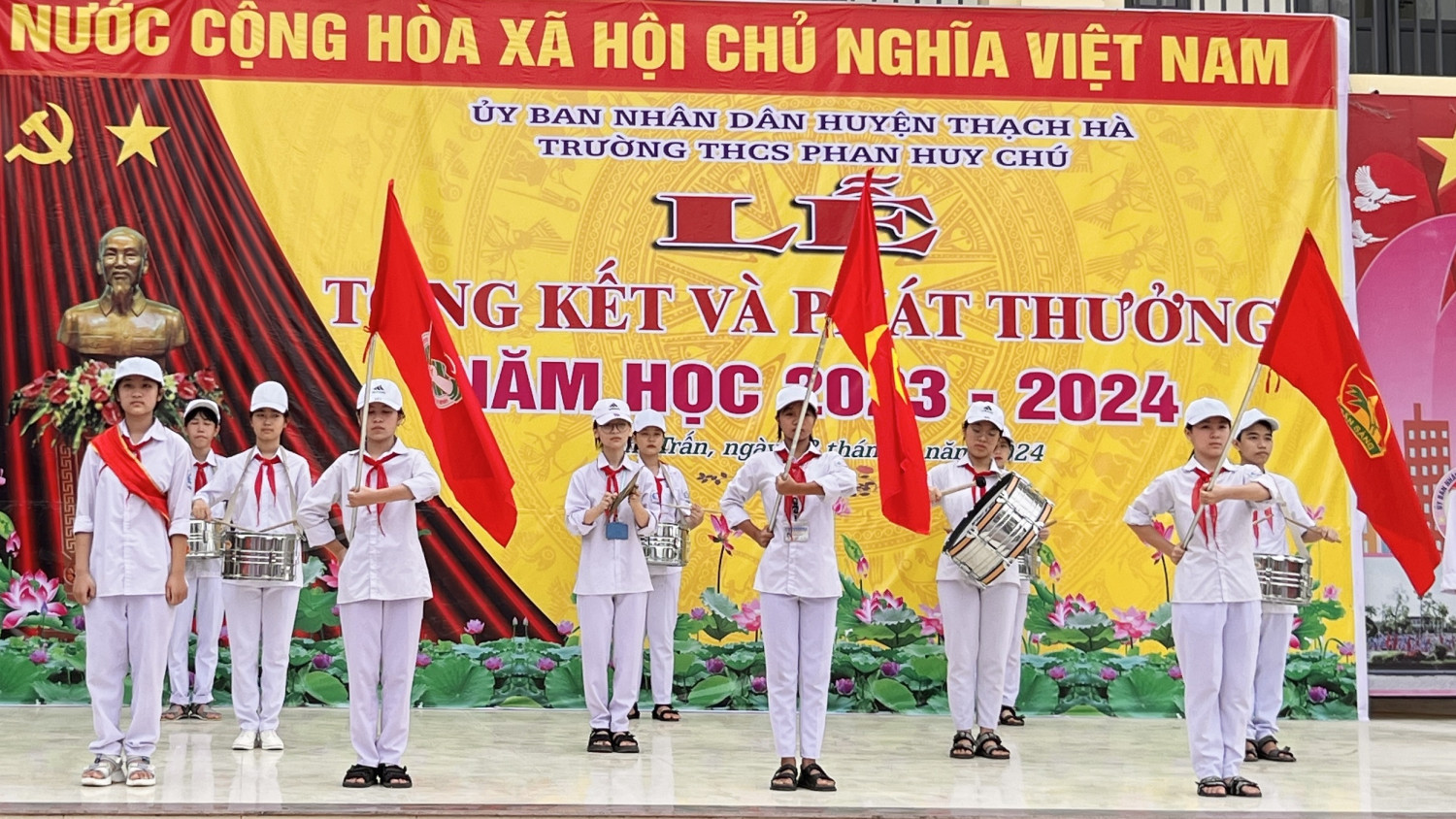 Trường THCS Phan Huy Chú tổ chức lễ tổng kết năm học 2023 - 2024