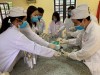 Trường THCS Phan Huy Chú tổ chức pha chế dung dịch rửa tay diệt khuẩn phòng chống Covid -9