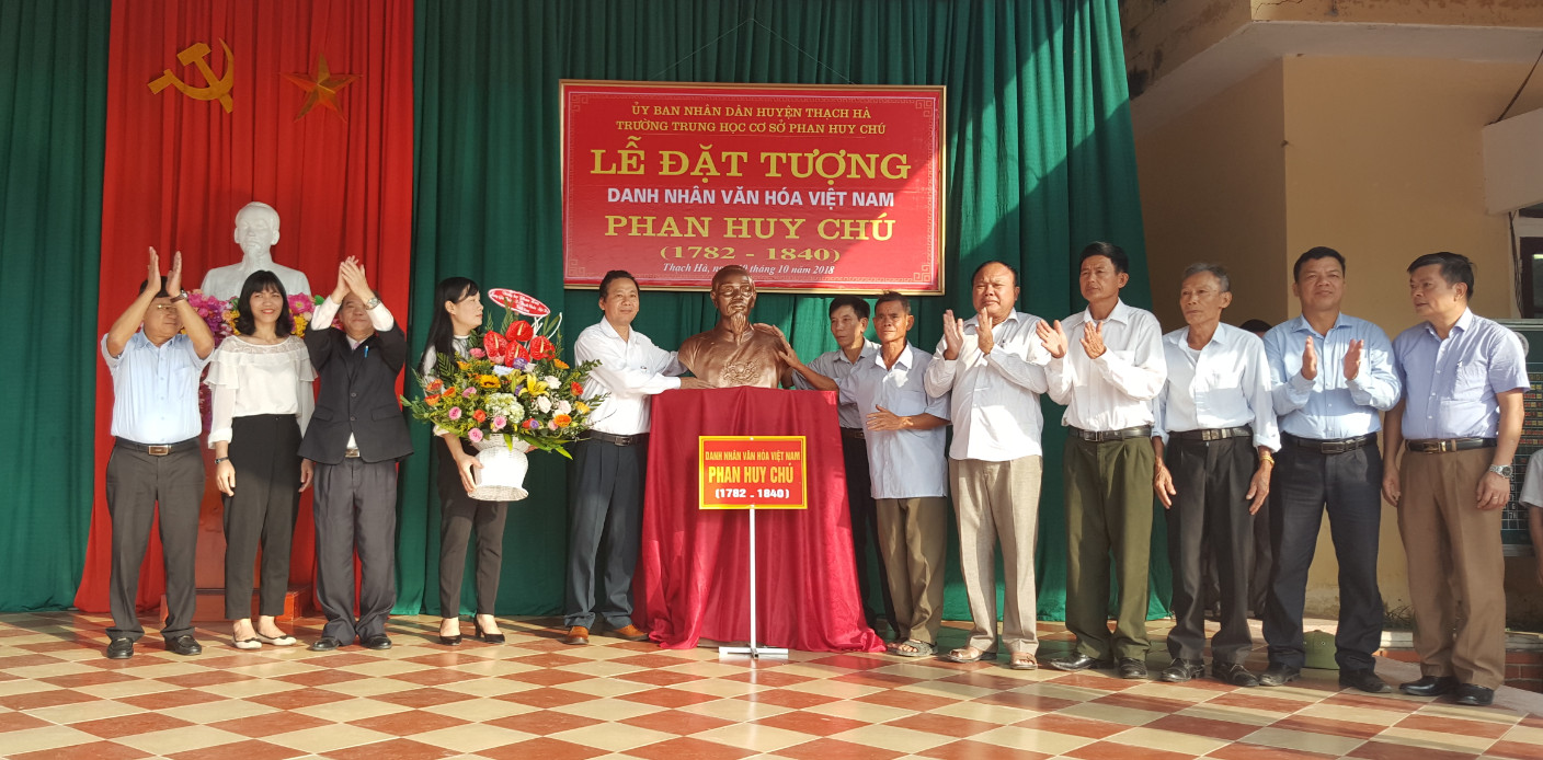Lễ đặt tượng đồng Danh nhân văn háo Phan Huy Chú