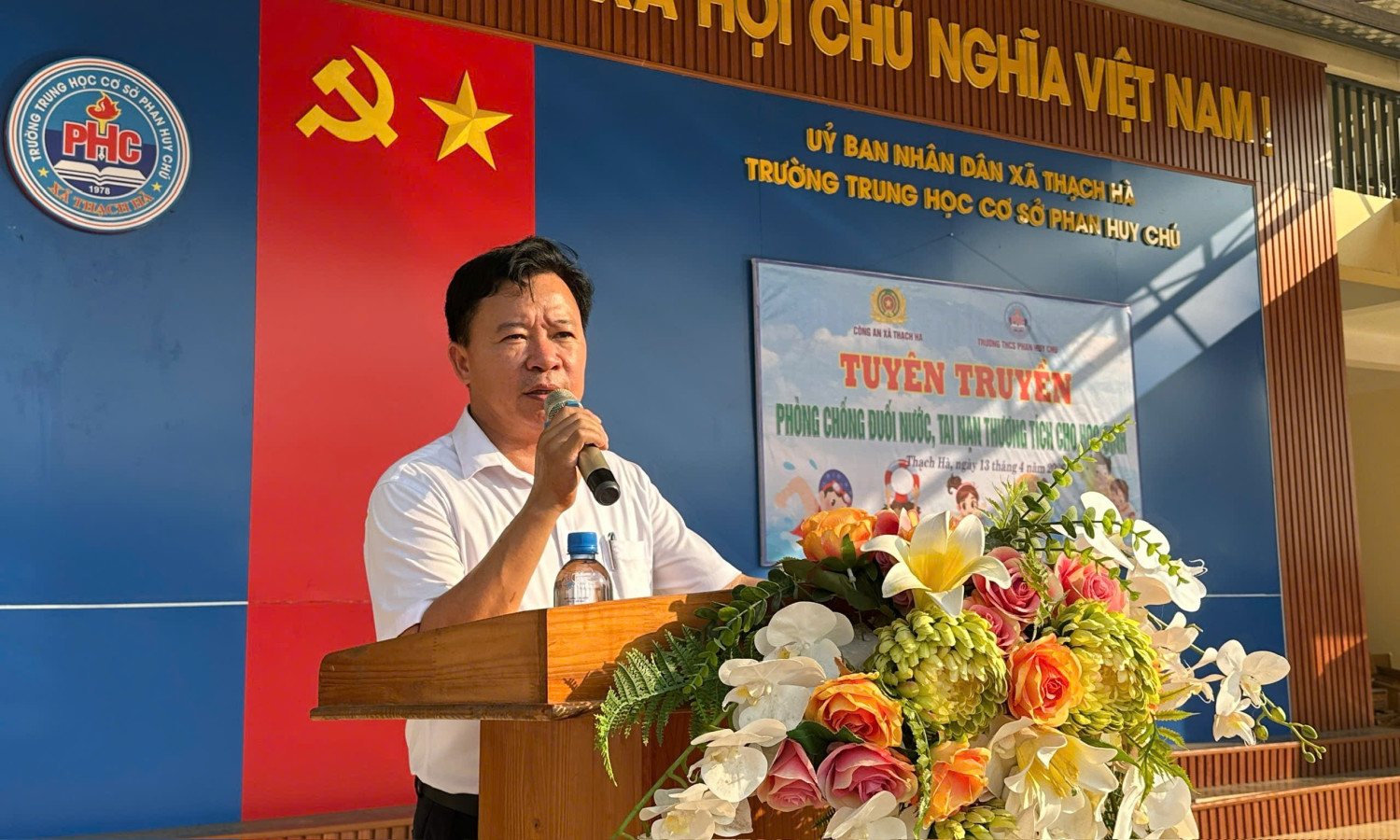 TRƯỜNG THCS PHAN HUY CHÚ: PHỐI HỢP TỔ CHỨC TUYÊN TRUYỀN PHÒNG, CHỐNG ĐUỐI NƯỚC CHO HỌC SINH